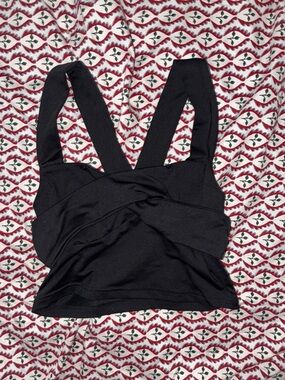 Black Twist-Front Cropped Tank Top
